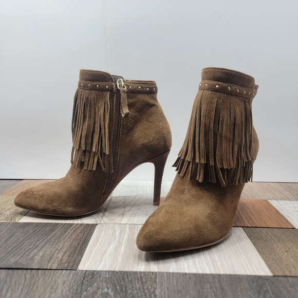 Women's Suede Chestnut Fringed Ankle Boots 6.5 Fall Closed Toe Gold Tassels - Picture 2 of 7